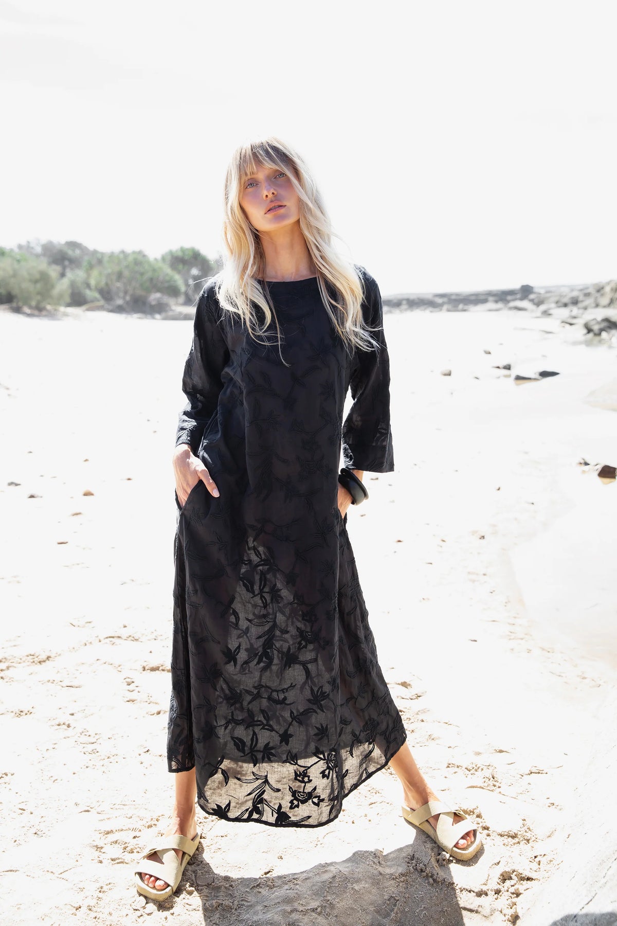 One Season Deia Embroidery Black/Black