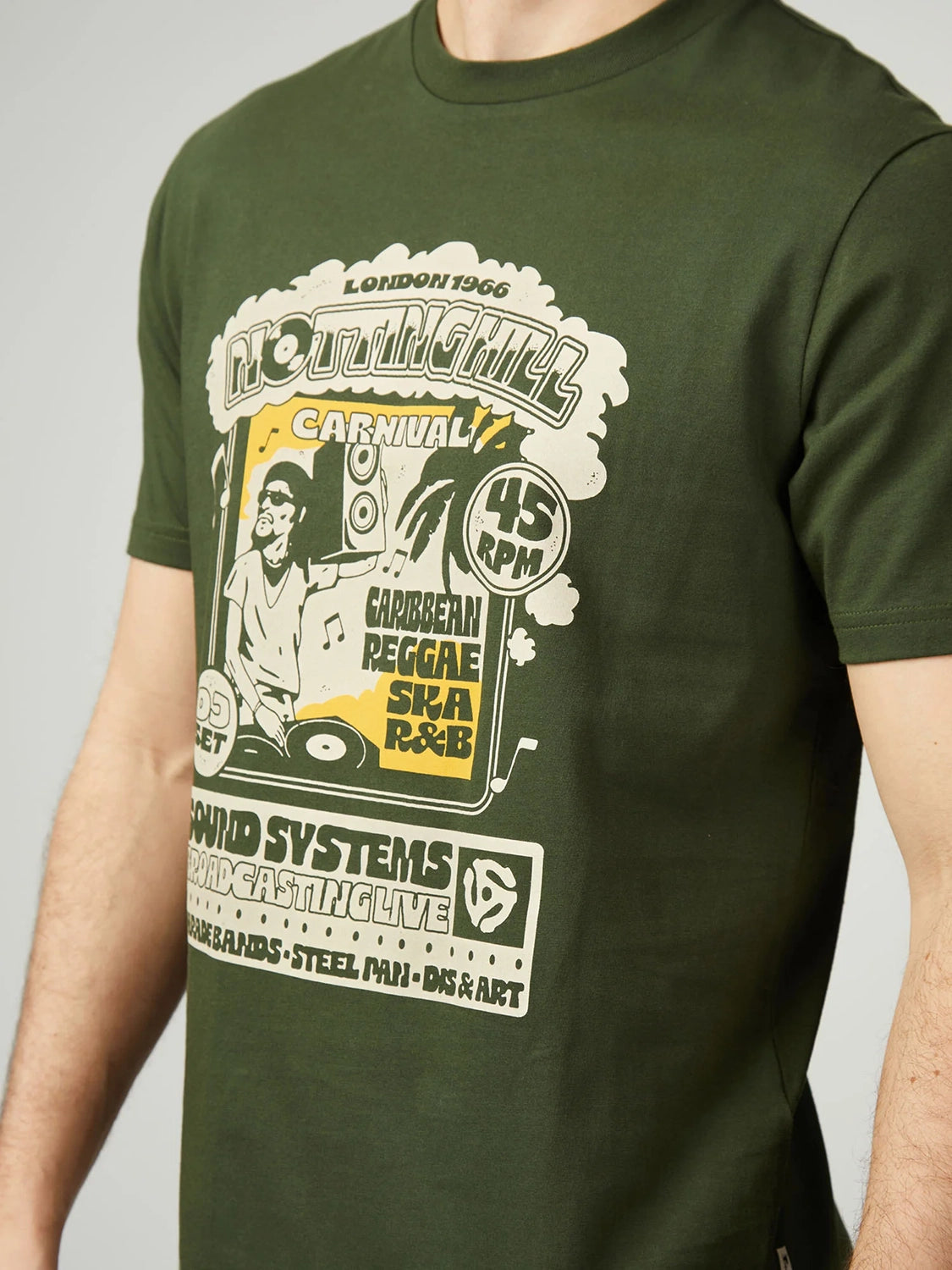 Ben Sherman Notting Hill Carnival Tee in Green B0078245
