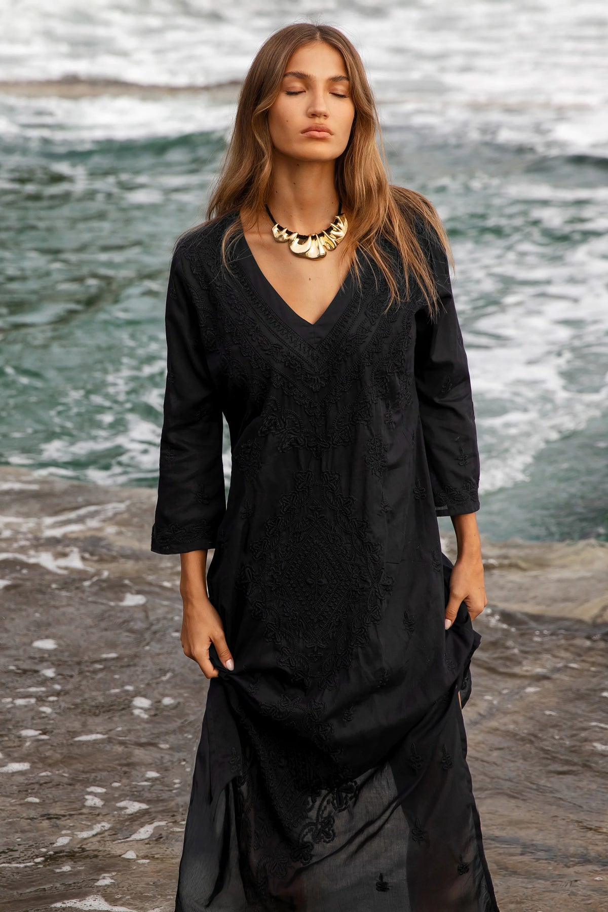 One Season Long Goa Embroidery Black/Black