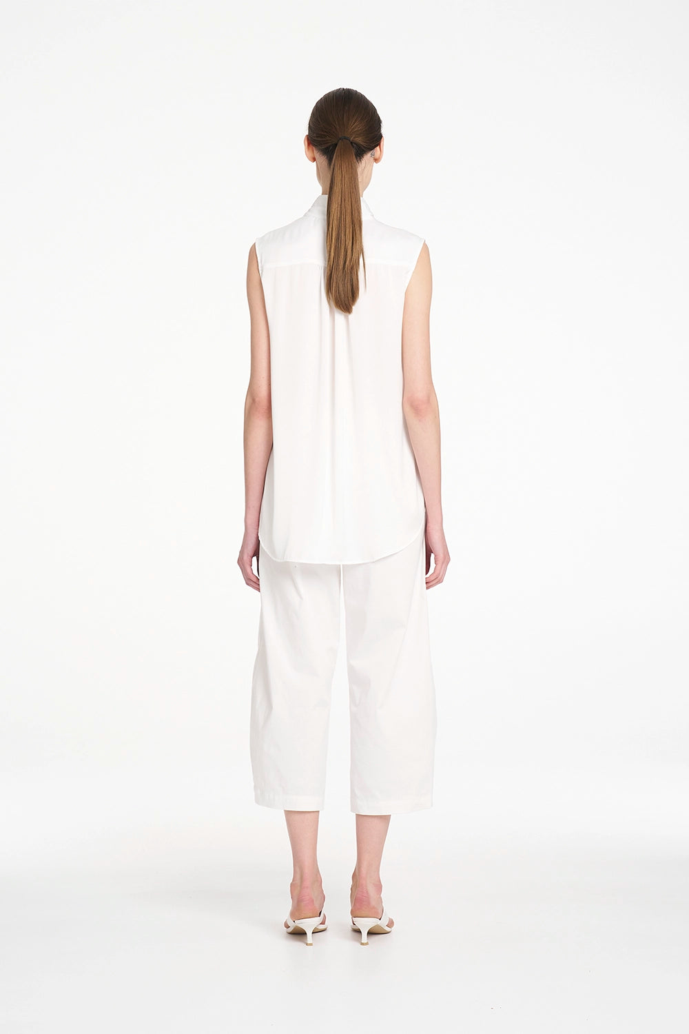 Mela Purdie Crop Barrel Pant in White F419 10003 - Pre-Order November Delivery