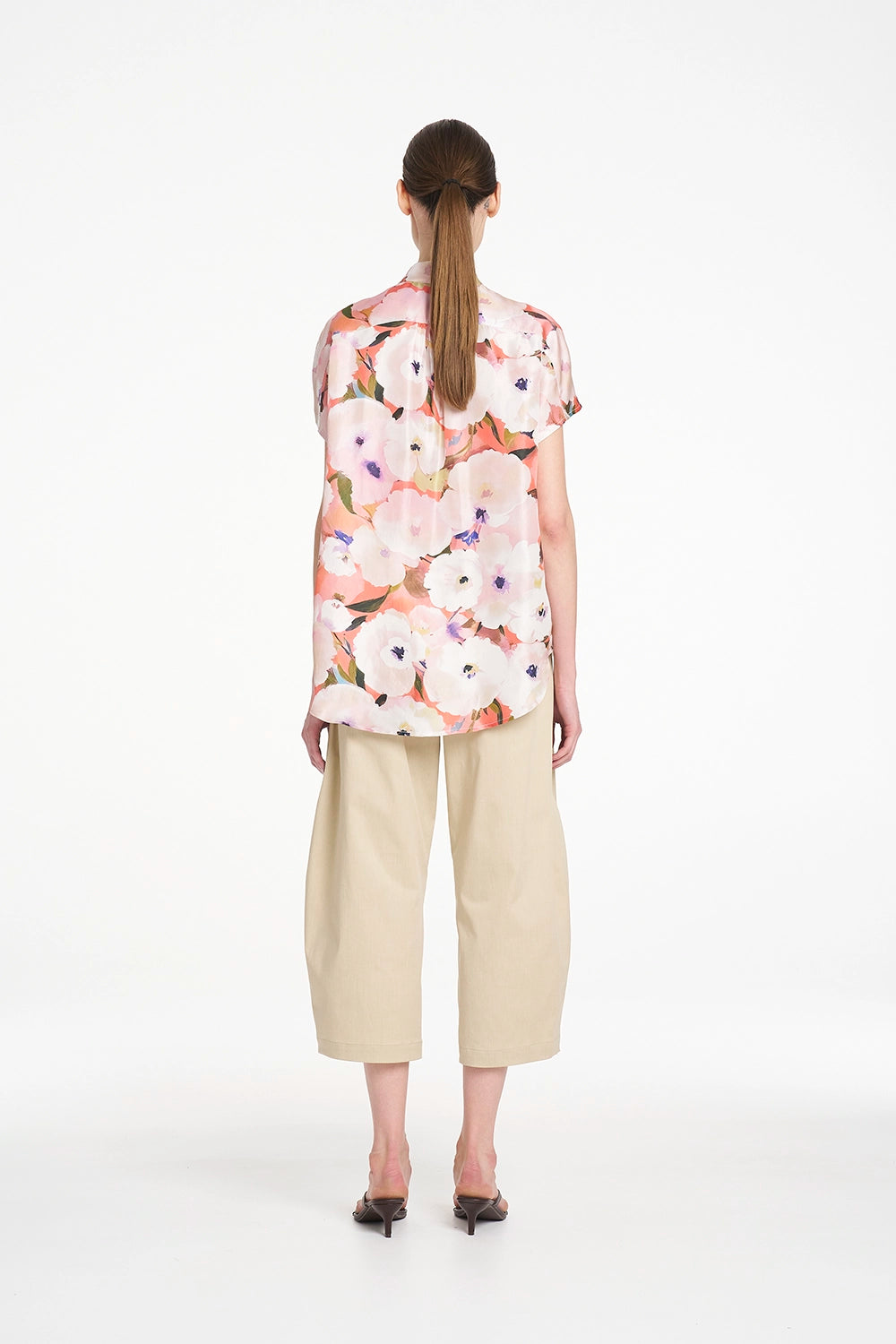 Mela Purdie Crop Barrel Pant in Straw F419 10003 - Pre-Order November Delivery