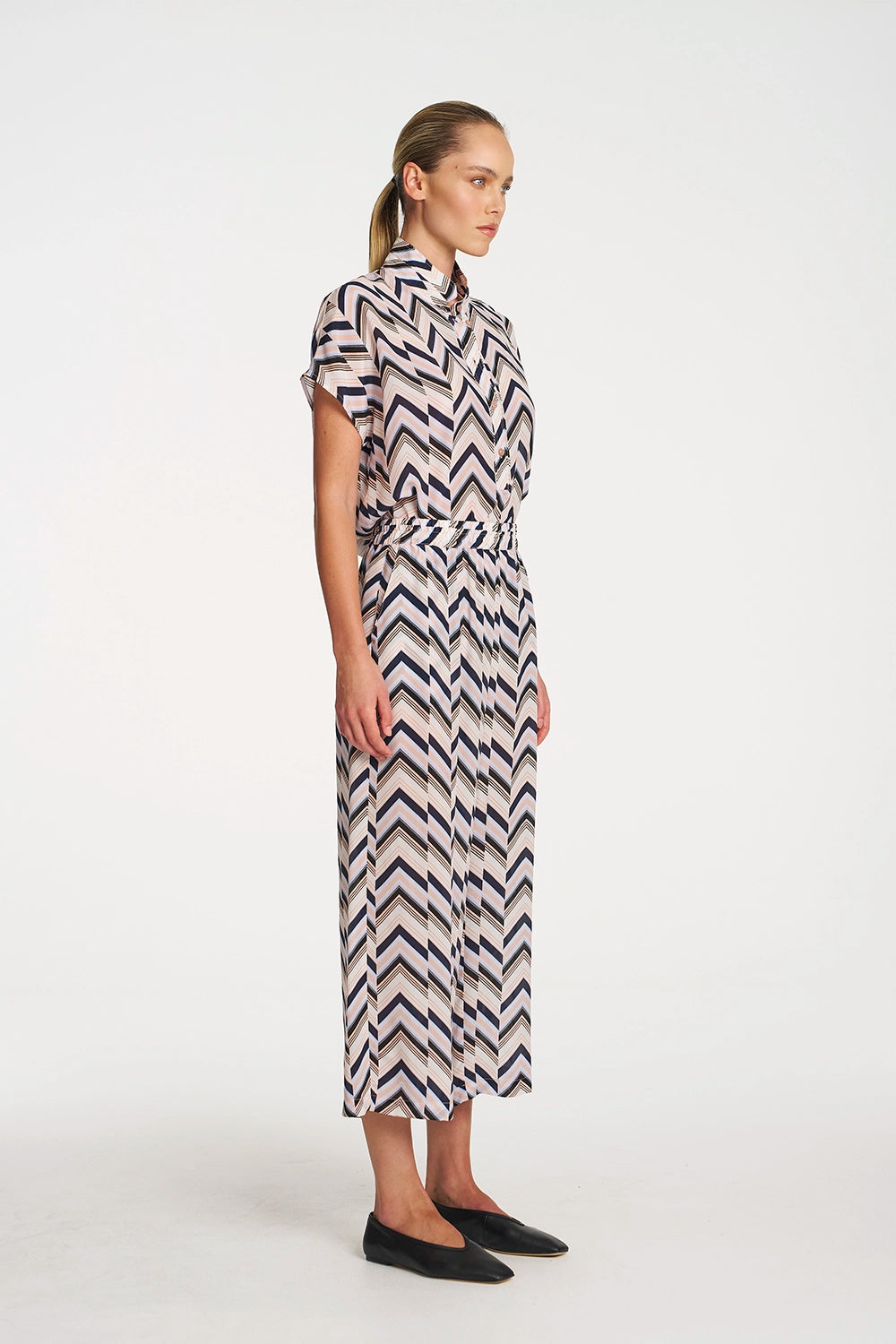 Mela Purdie Tab Stand Shell in Pleat F857 8646