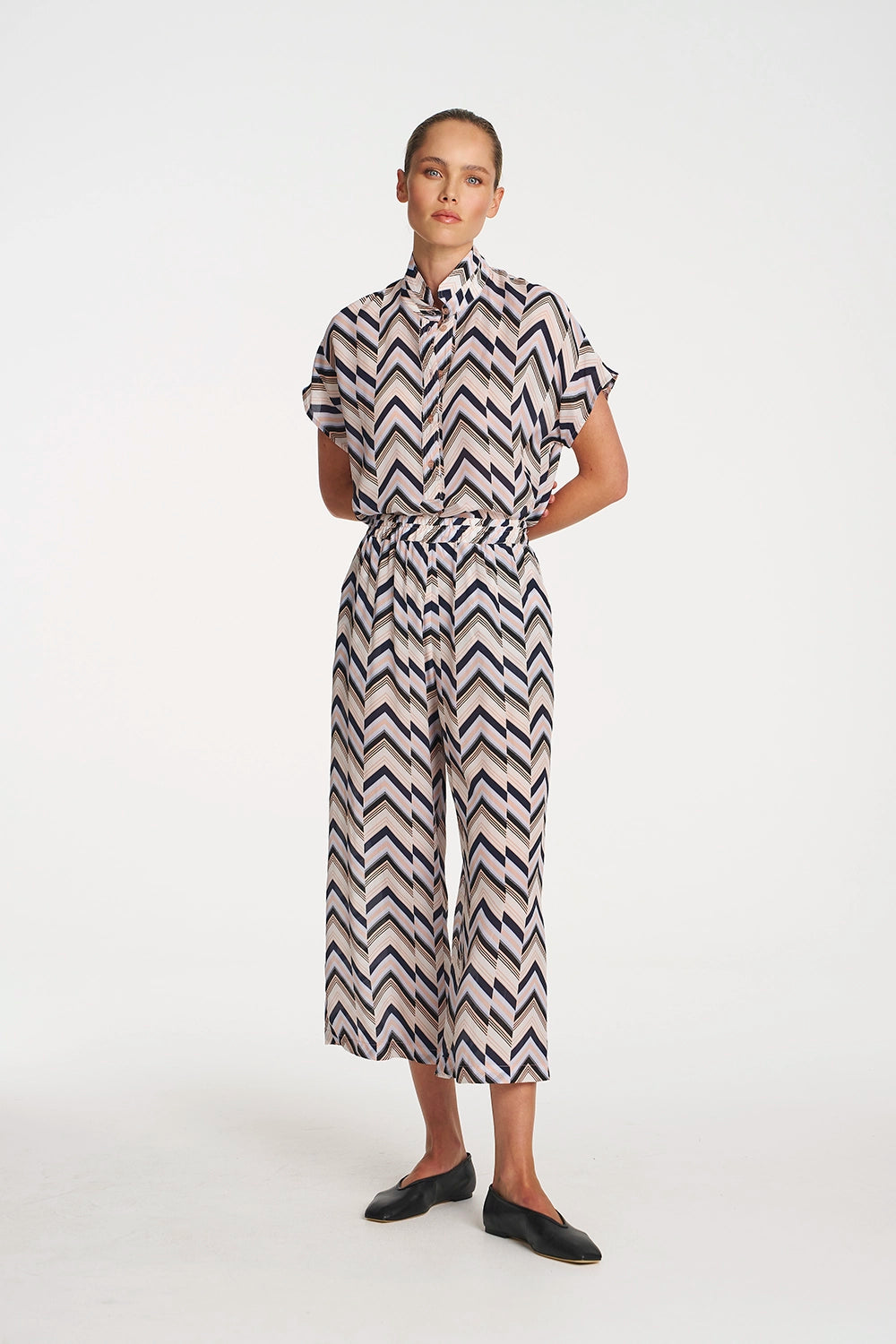 Mela Purdie Tab Stand Shell in Pleat F857 8646