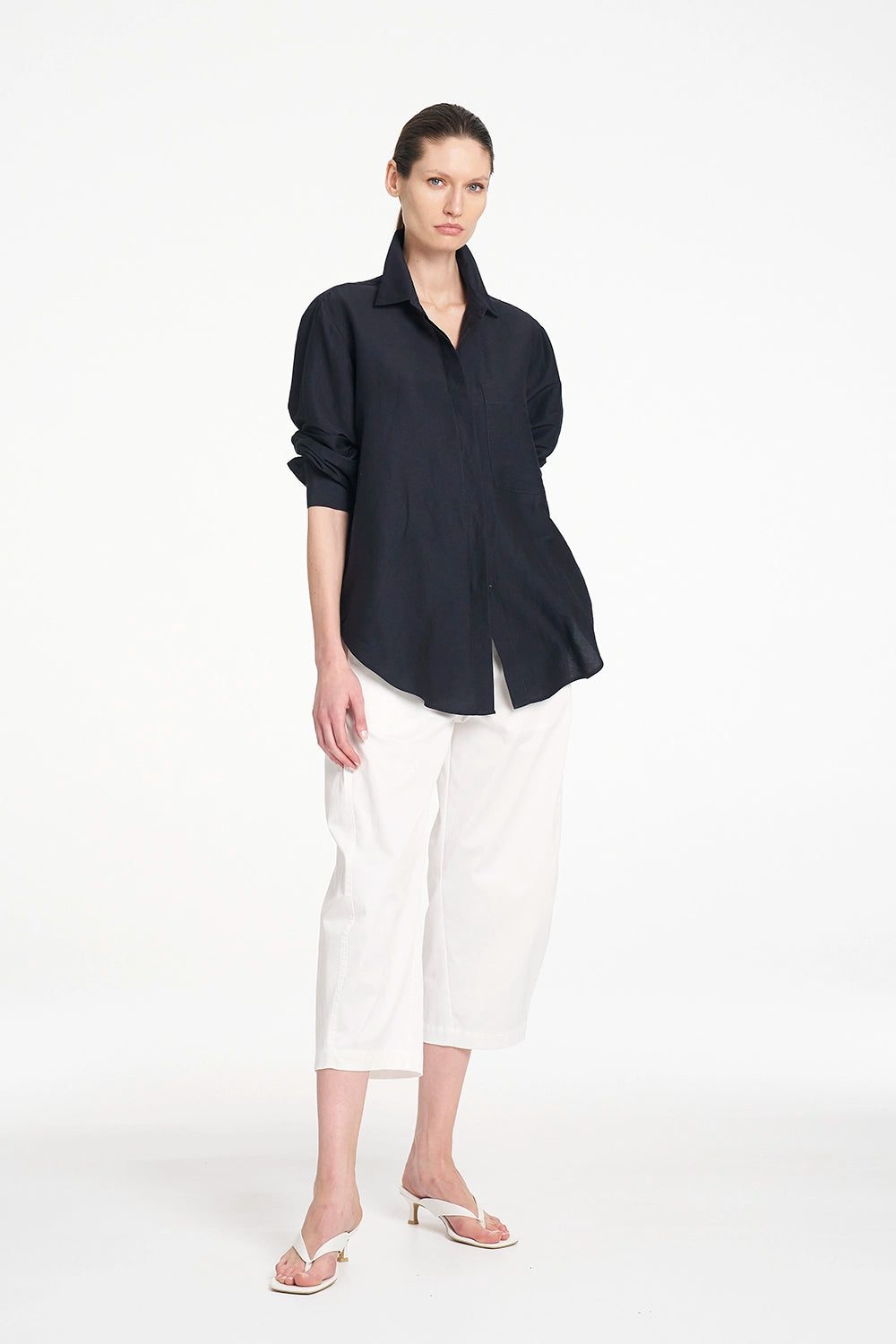 Mela Purdie Crop Barrel Pant in White F419 10003 - Pre-Order November Delivery