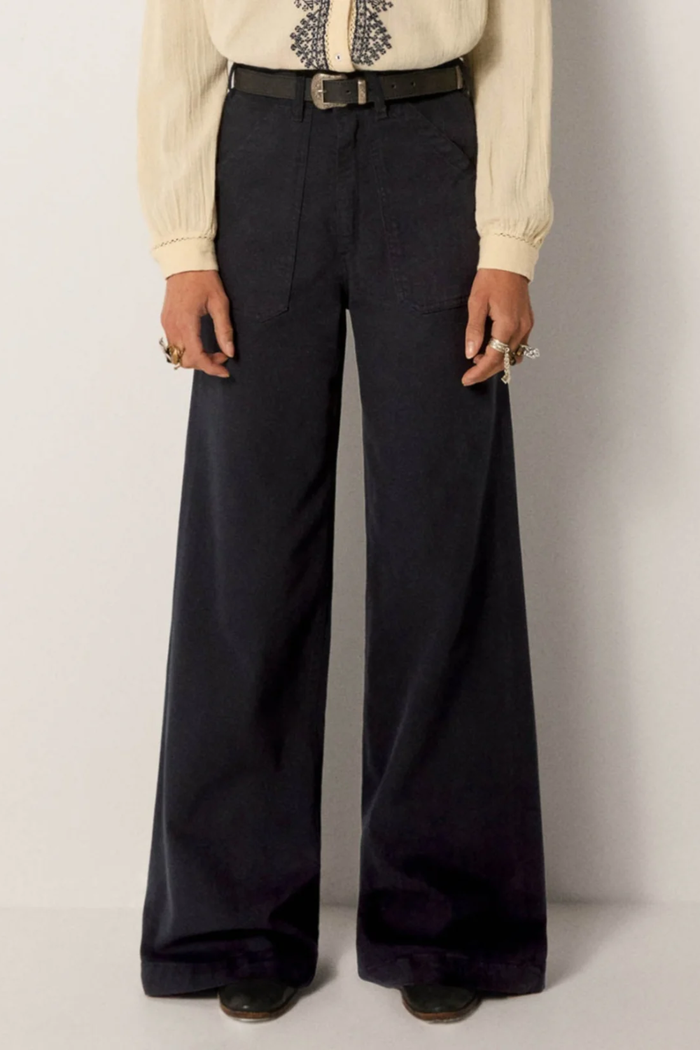 Maison Hotel Clyde Pant in Barrow Navy - Pre-Order January Delivery