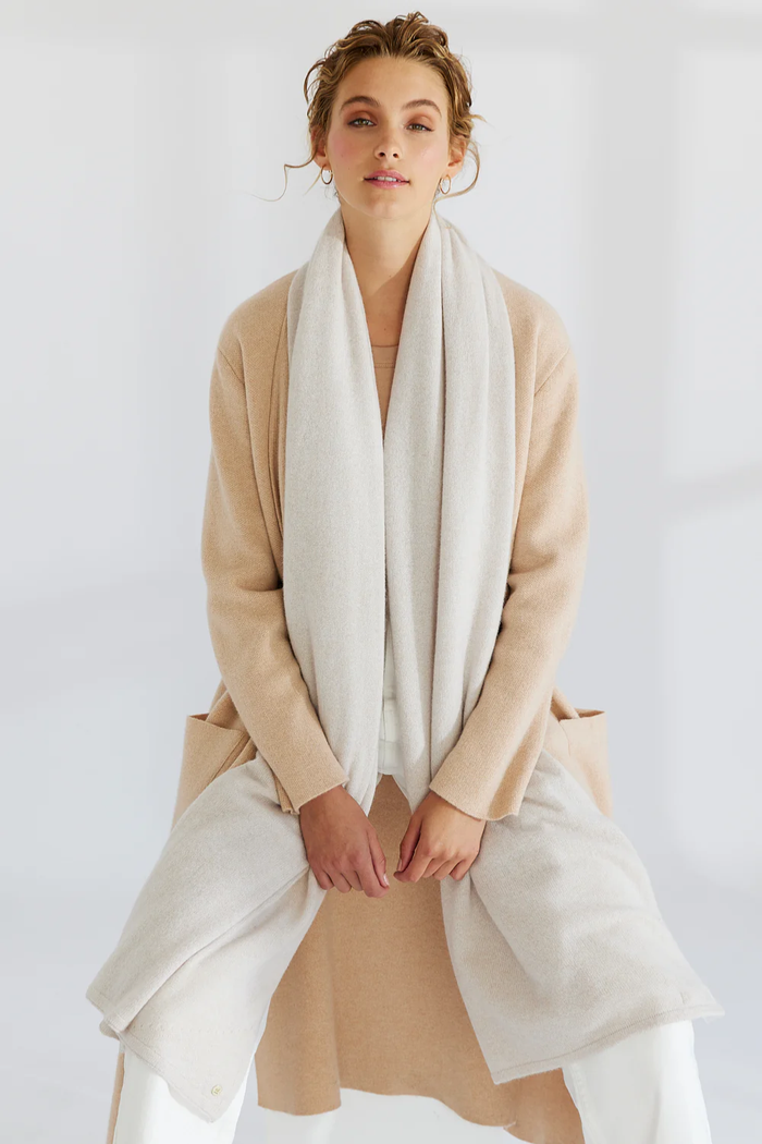 Mia Fratino Travel Wrap in Alabaster 20507-090