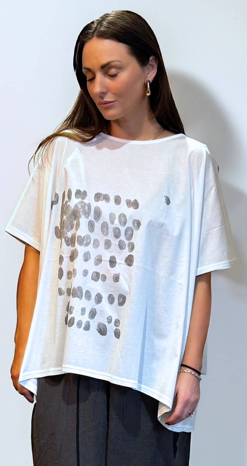 Moyuru Printed Tee in White Combo 241005