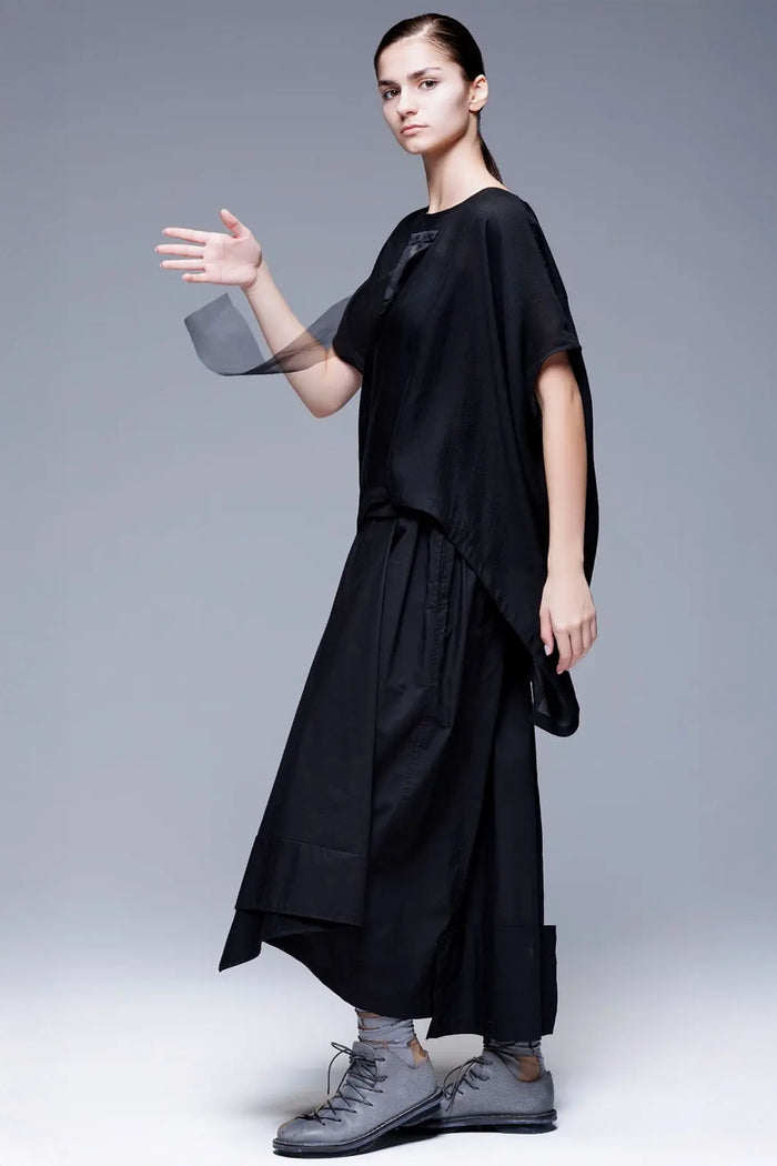 Moyuru Dressy Top in Shimmer Black 251646