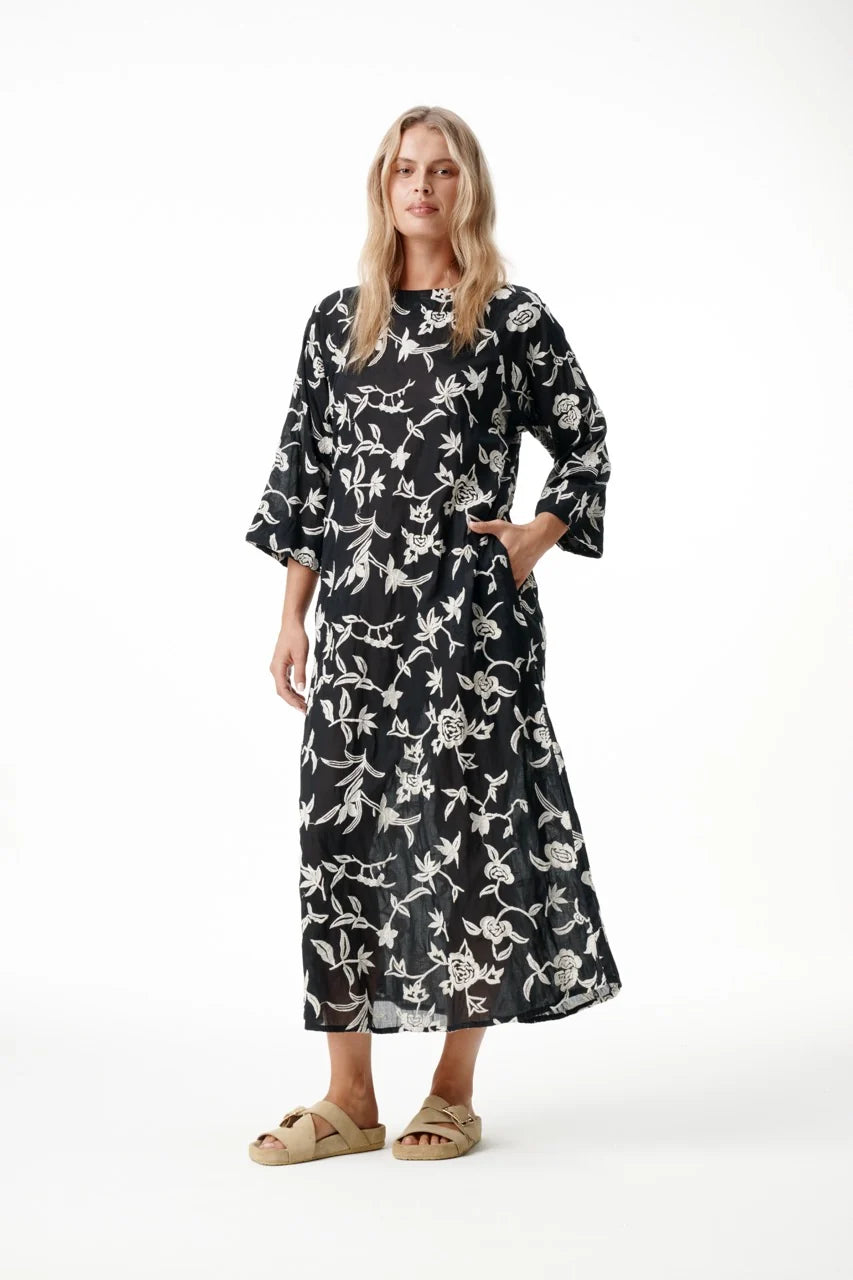 One Season Deia Embroidery Black/Cream