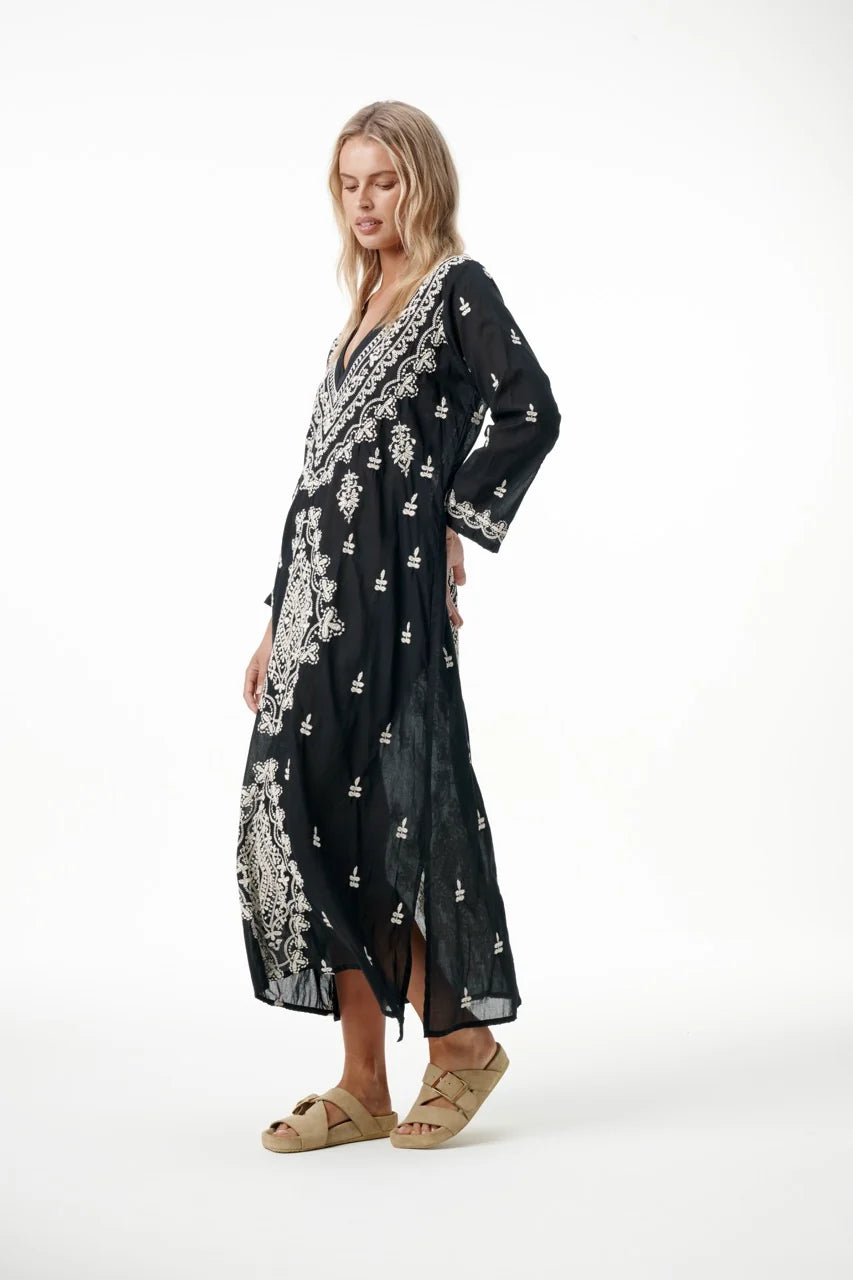 One Season Long Goa Embroidery Black/Cream