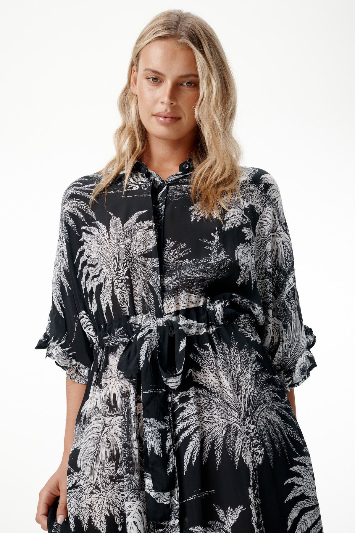 One Season Jasmine Midnight Palm Black