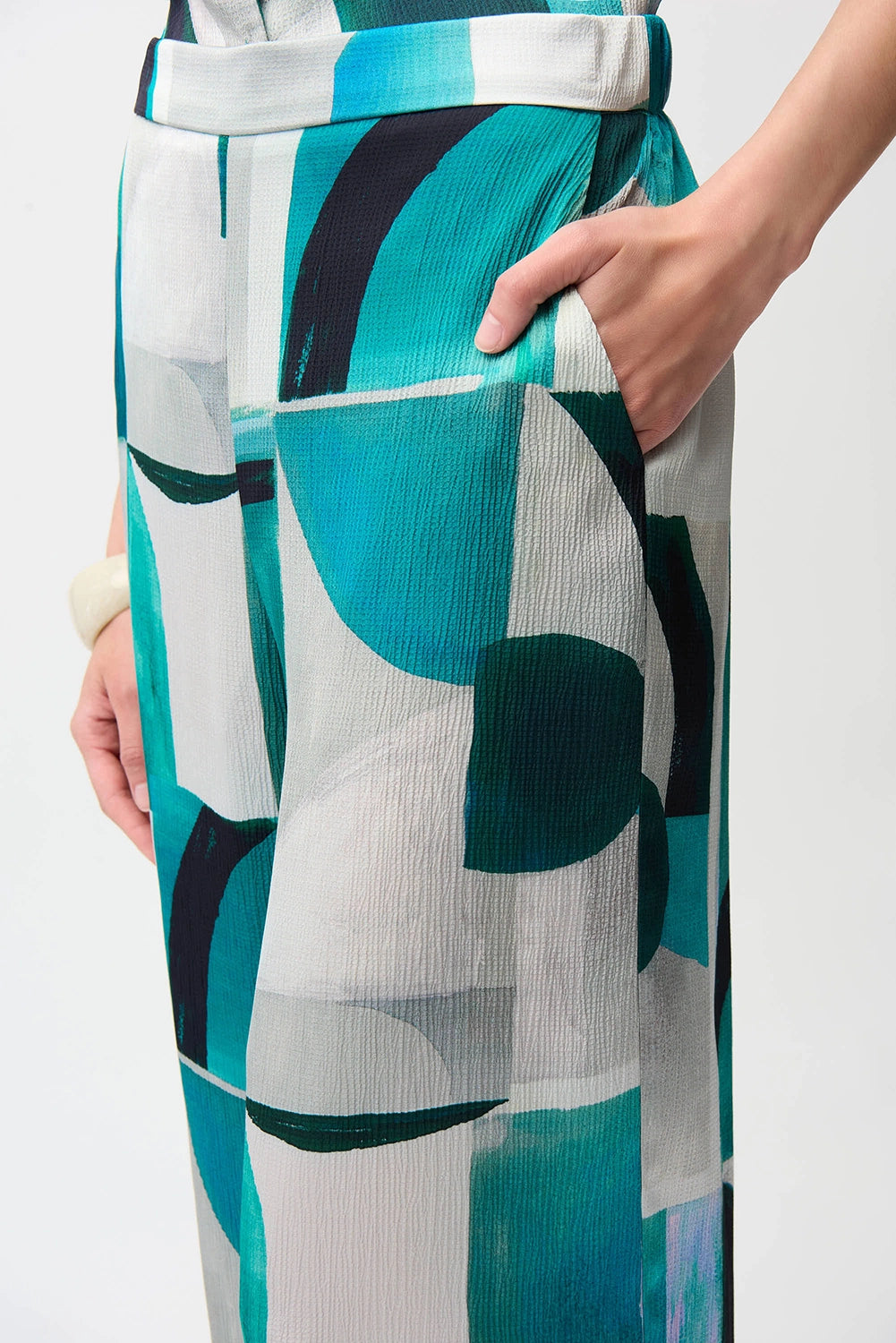 Joseph Ribkoff Textured Satin Geometric Print Wide Leg Pull-On Pants Jr261042