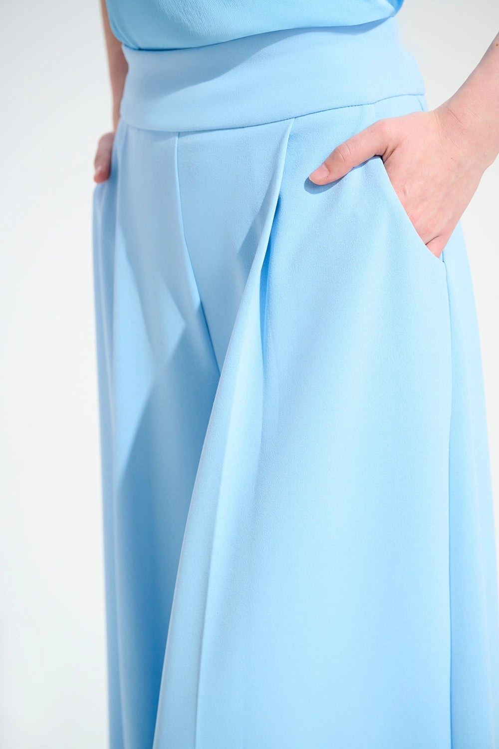 Joseph Ribkoff Signature | Scuba Crepe Wide Leg Pull-On Pants Jr261753