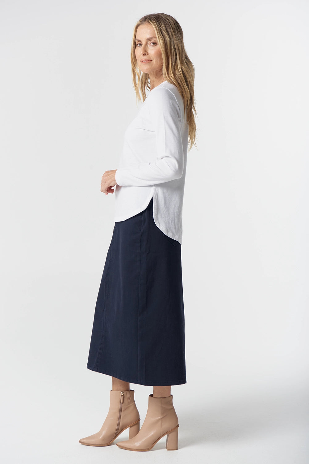 Goondiwindi Long Sleeve Classic Tee in White 3153