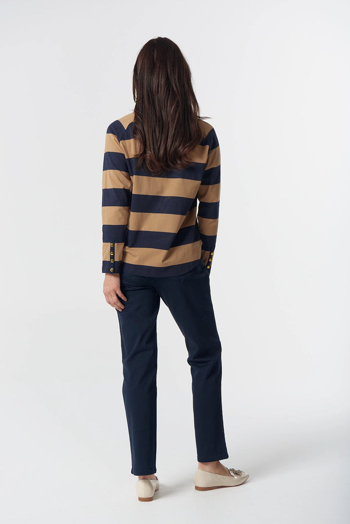 Goondiwindi Cotton Travel V Neck in Iced Coffee/Navy 3323