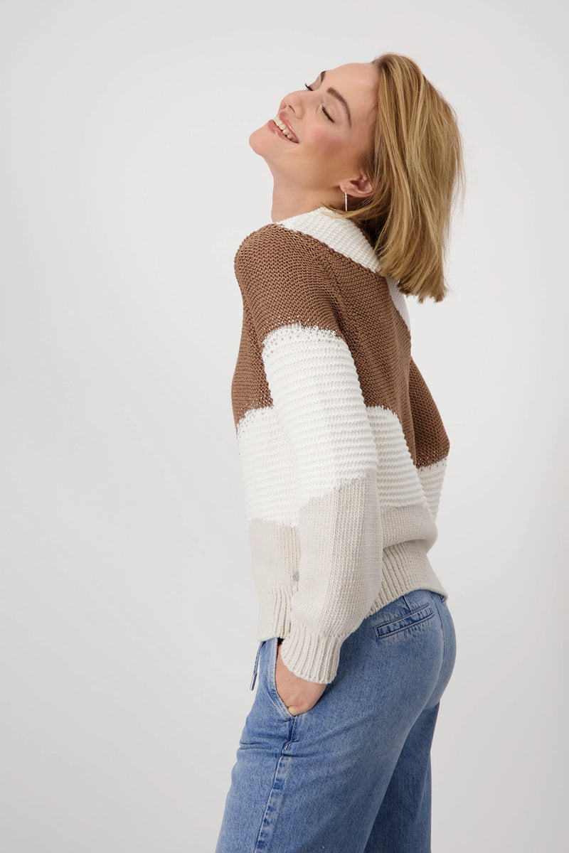 Monari Knitted jumper with intarsia pattern 409466