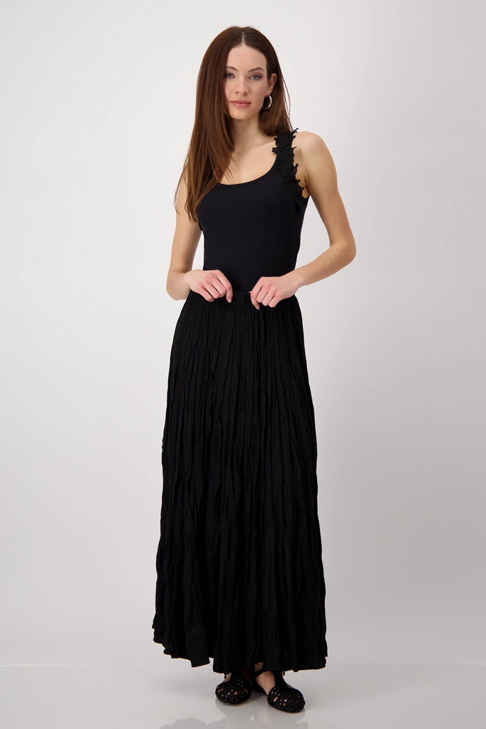 Monari Long skirt with crushed look 409802