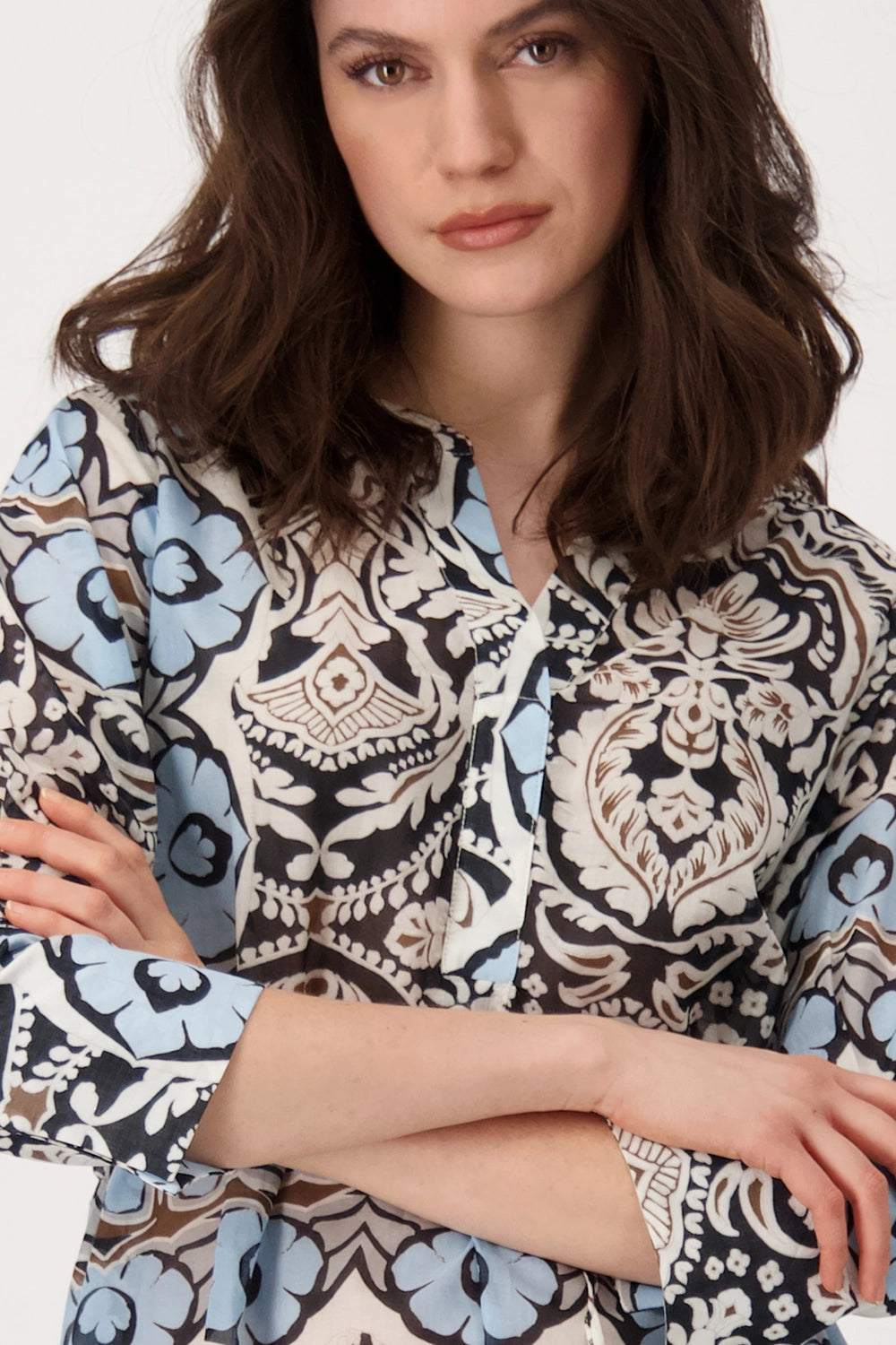 Monari Beach tunic with ornamental pattern 409813