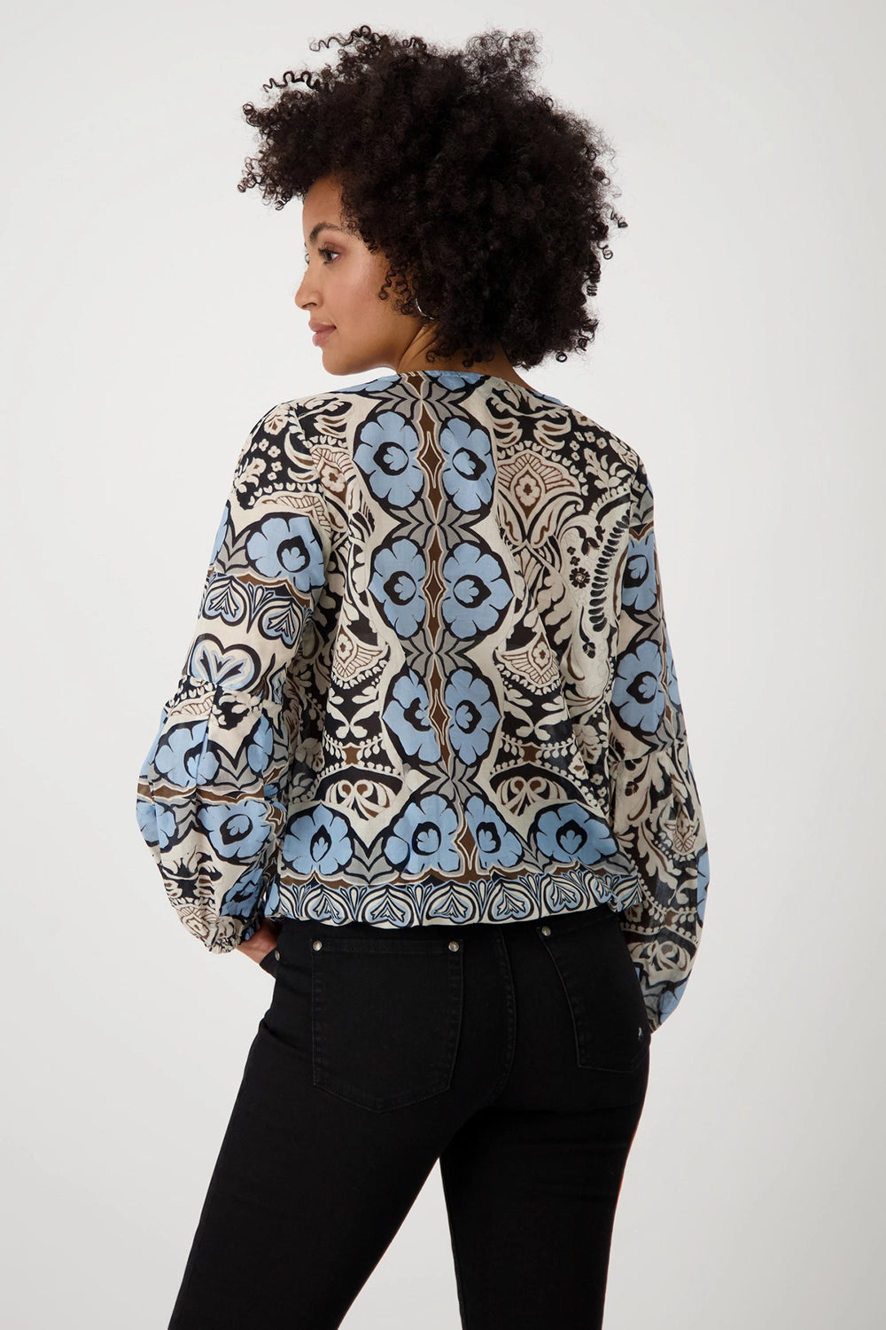Monari Blouse with ornamental pattern 409814