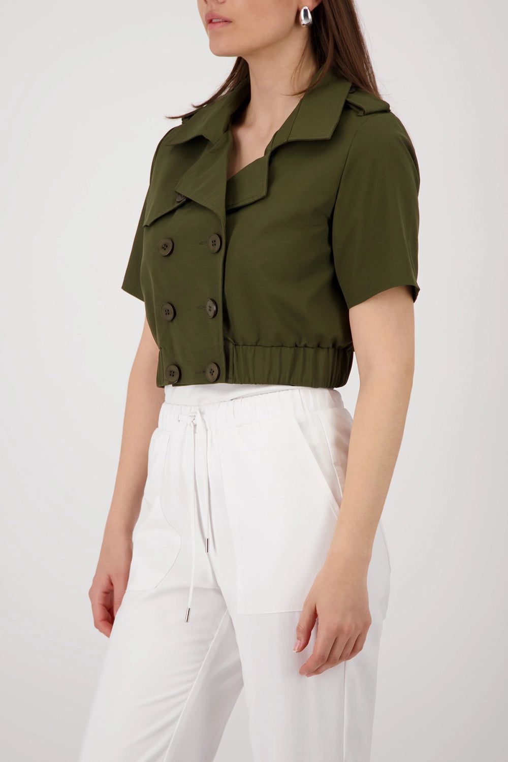 Monari Cropped Trench Jacket With Double-Breasted Button Placket in Olive 410510