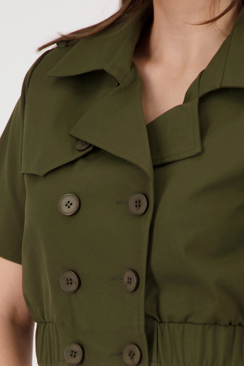 Monari Cropped Trench Jacket With Double-Breasted Button Placket in Olive 410510