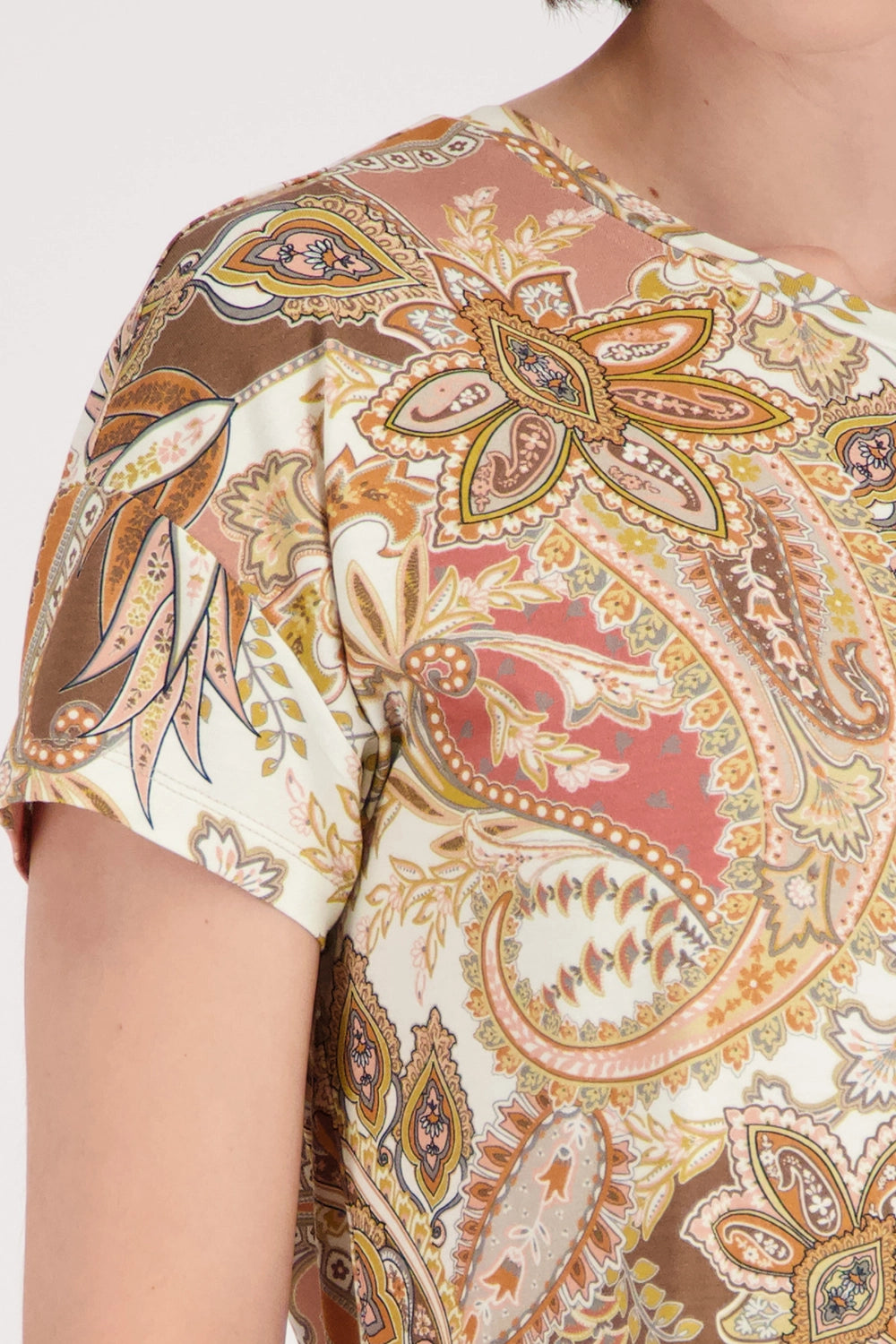 Monari T-Shirt With Paisley Pattern in Mocca Pattern 410571