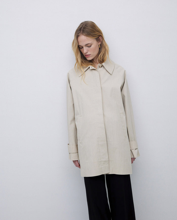 Yerse Raincoat in Beige & Chalk 42600Ys