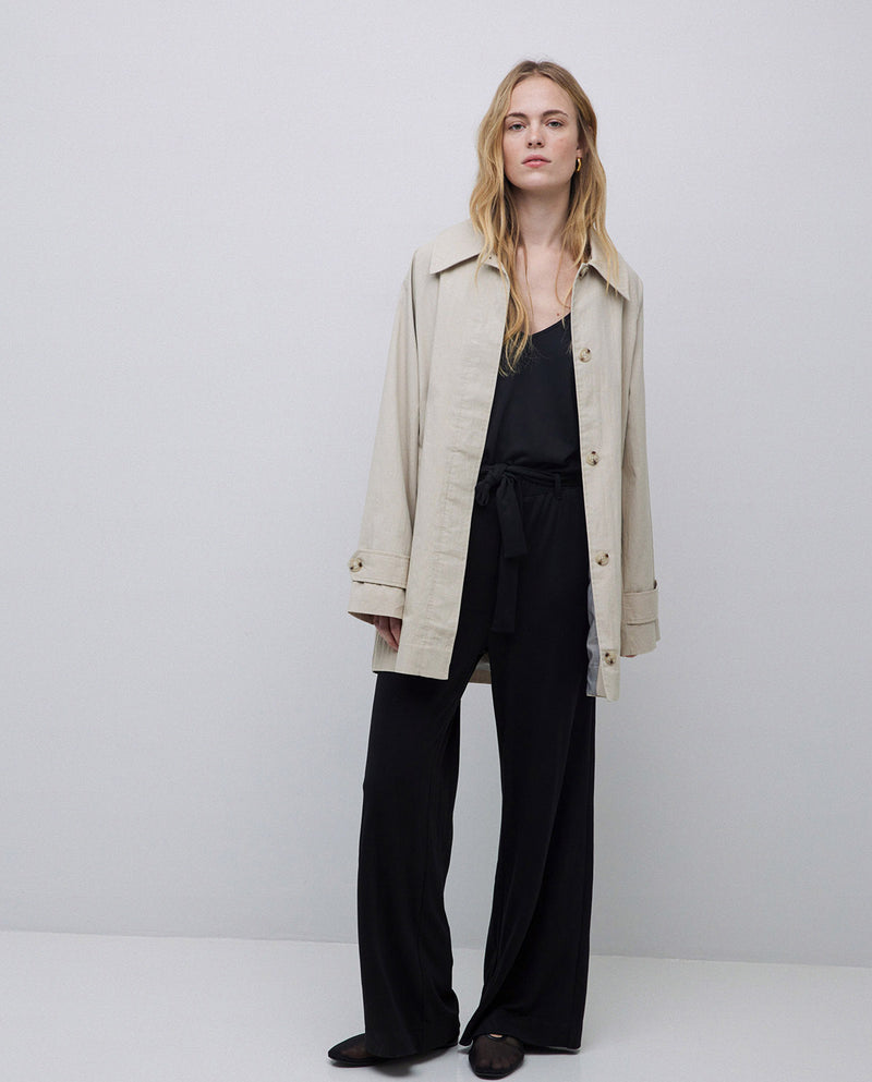 Yerse Raincoat in Beige & Chalk 42600Ys