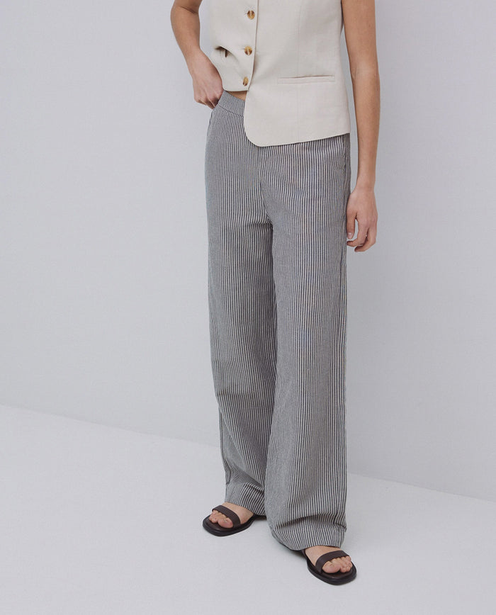 Yerse Pinstripe Relaxed Leg Pant 42846Ys