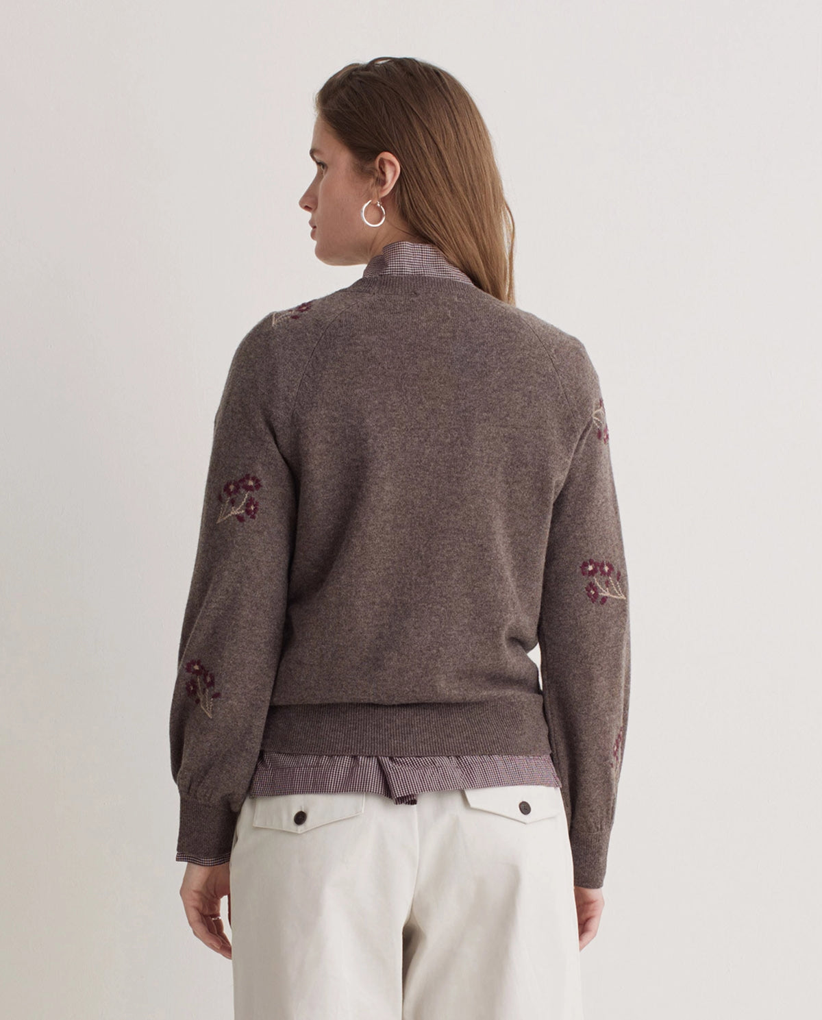 Yerse Jumper Flower Embroidery in Fondopiedra 43514