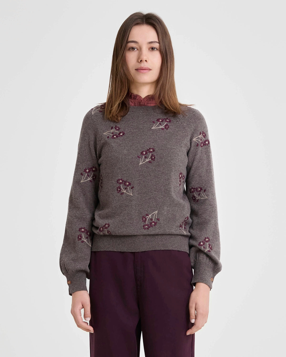 Yerse Jumper Flower Embroidery in Fondopiedra 43514