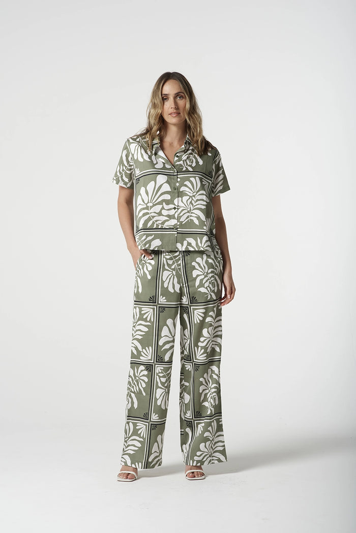Goondiwindi Cotton Soft Button Through Blouse in Sage Green Print 4447-222