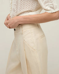 Yerse Linen Blend Bermuda Shorts in Ecru 44805