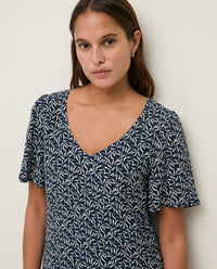 Yerse Short Sleeve Crepe Dress in Navy Leaves 44826