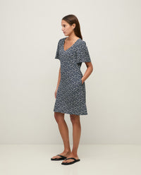 Yerse Short Sleeve Crepe Dress in Navy Leaves 44826
