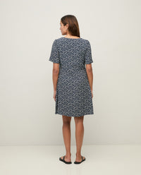 Yerse Short Sleeve Crepe Dress in Navy Leaves 44826