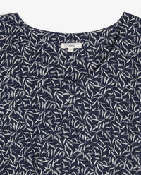 Yerse Short Sleeve Crepe Dress in Navy Leaves 44826