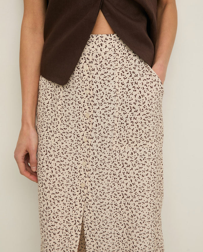 Yerse Short Crepe Skirt in Ntl Flowers 44827