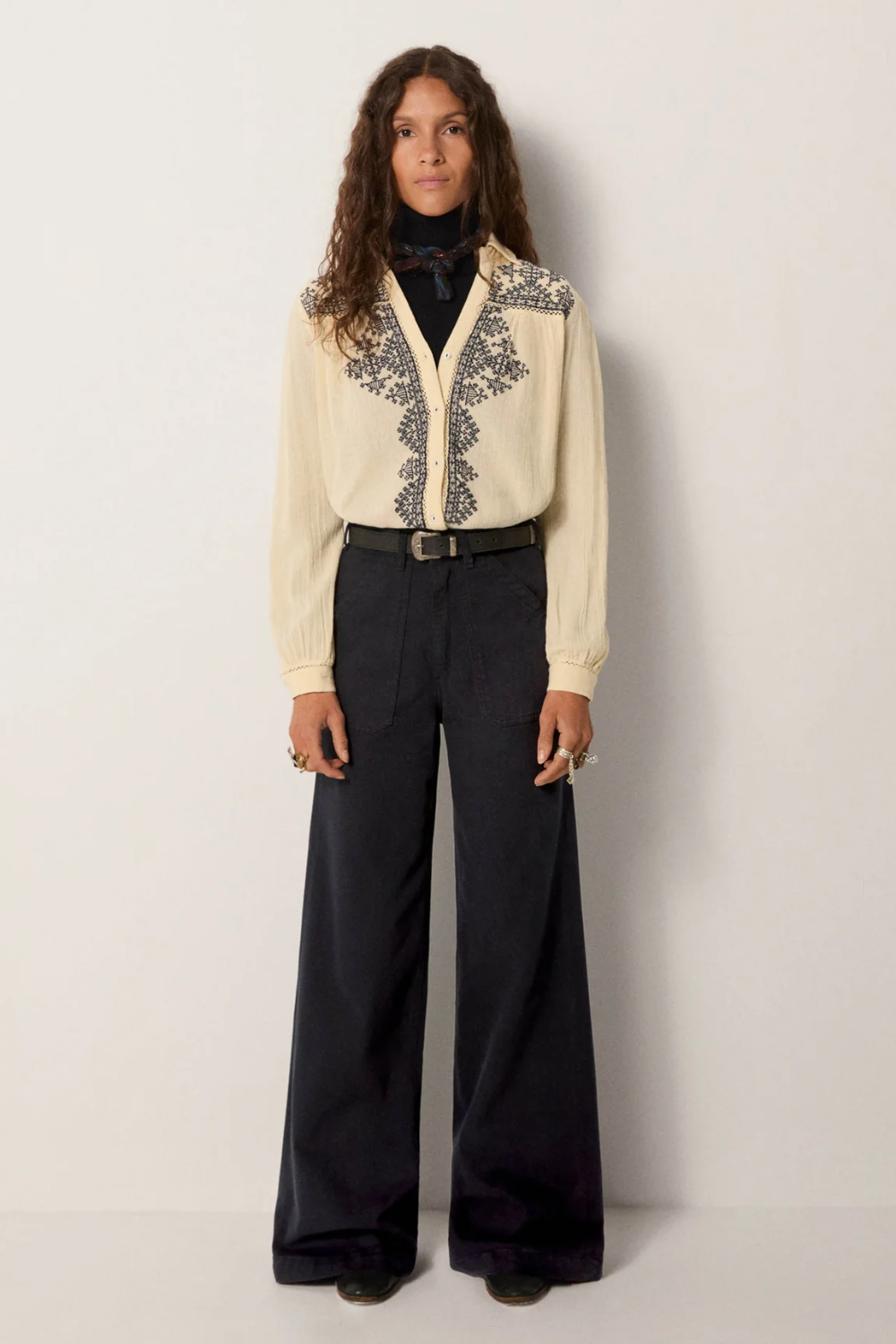 Maison Hotel Clyde Pant in Barrow Navy - Pre-Order January Delivery