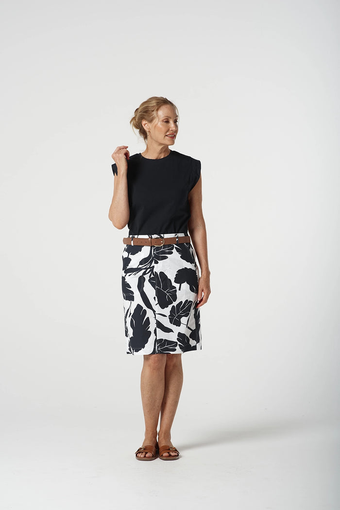 Goondiwindi Cotton Block Leaf Print Skirt in Navy Leaf Print 5272-219