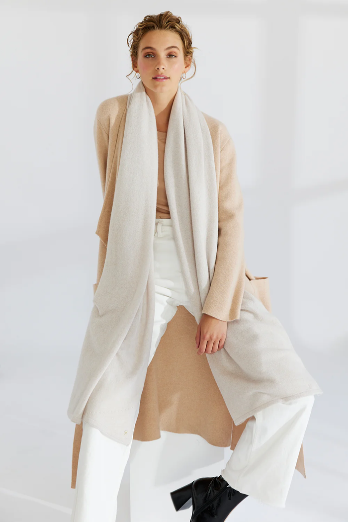 Mia Fratino Travel Wrap in Alabaster 20507-090