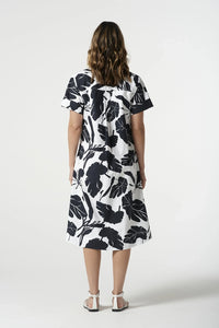 Goondiwindi Cotton Block Leaf Print Dress in Navy Leaf Print 6294-219