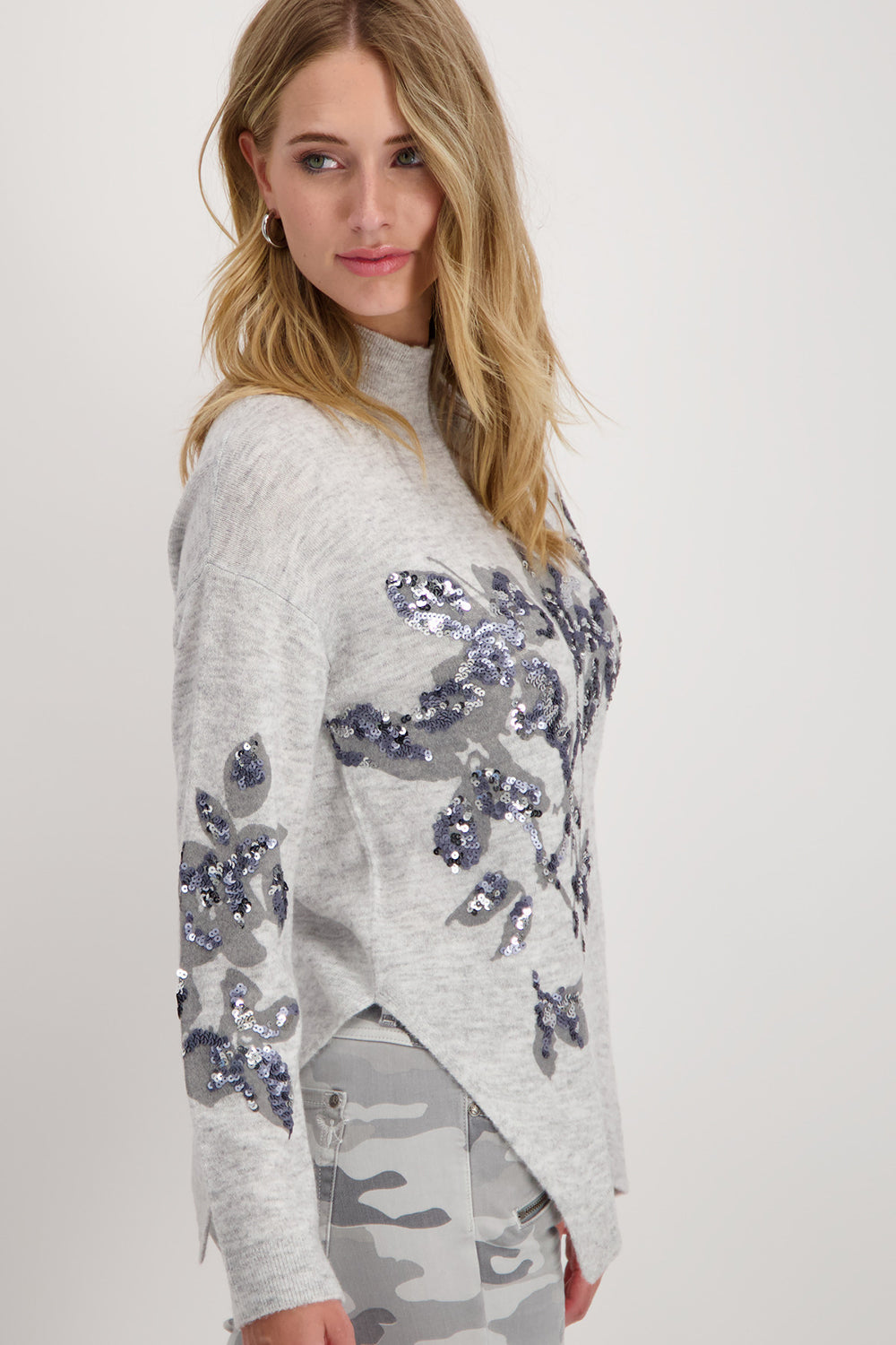 Monari Sweater Sequin Flower 807506