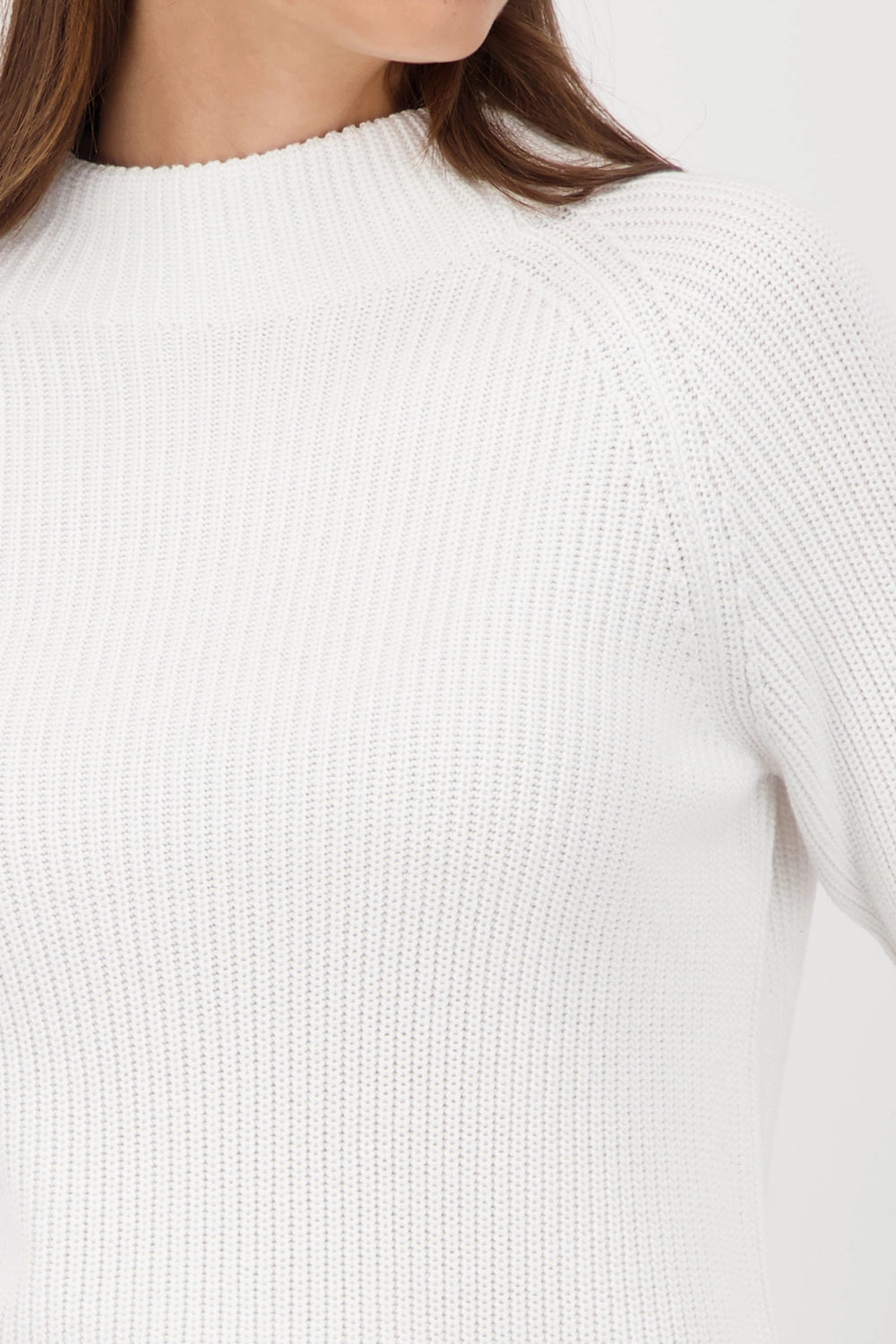 Monari Knitted jumper with stand-up collar in Off White 808986