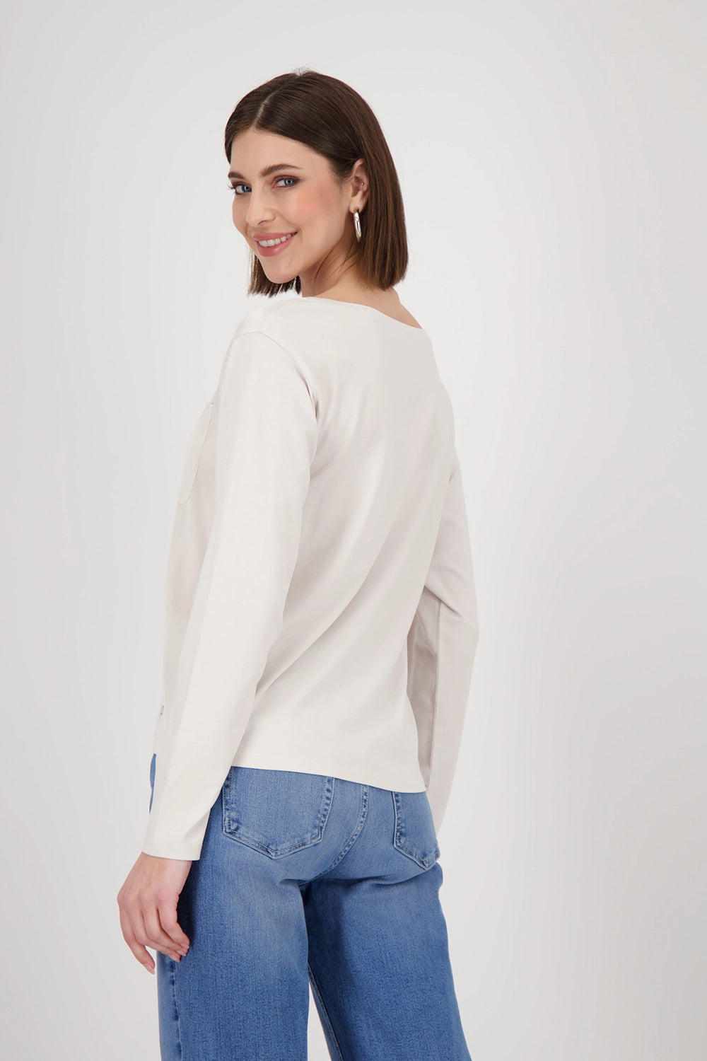 Monari Shirt-blouse with chest pocket in Oat Milk 809095