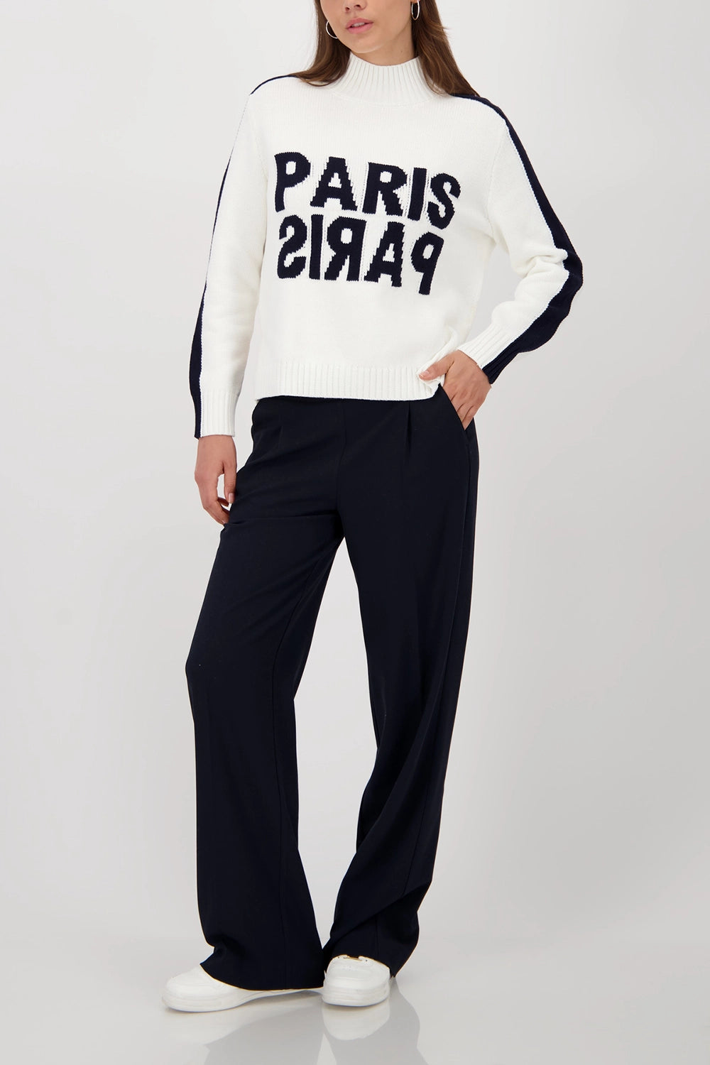 Monari Long-sleeved jumper with decorative buttons in Off White 809114