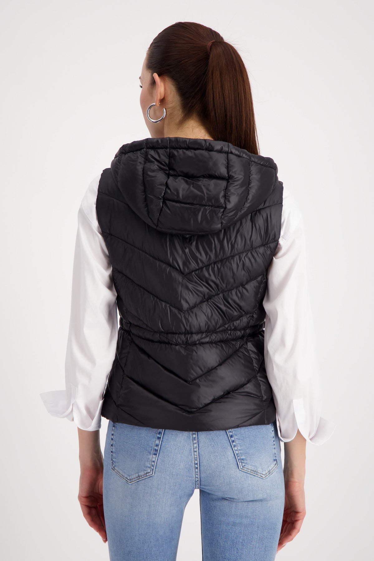 Monari Quilted waistcoat with hood in Black 809164