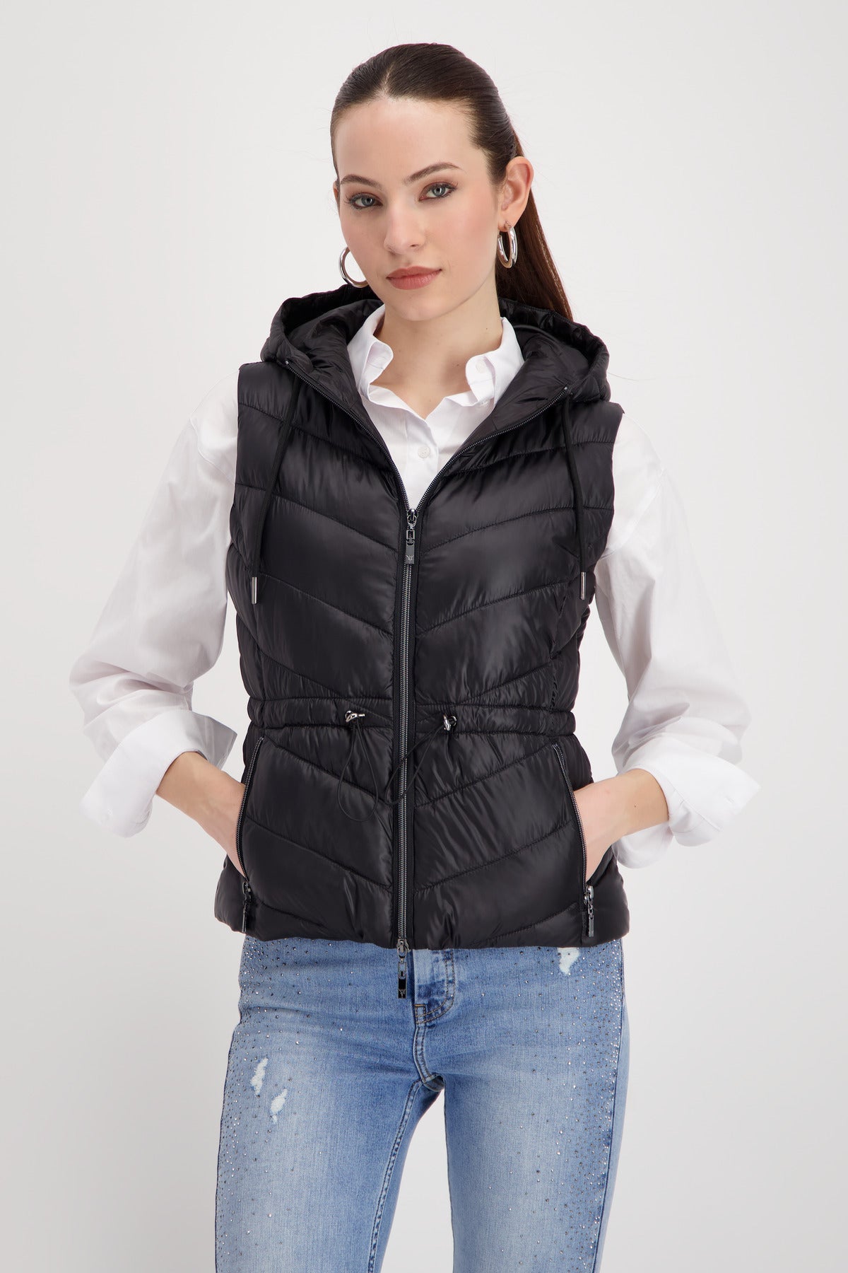 Monari Quilted waistcoat with hood in Black 809164