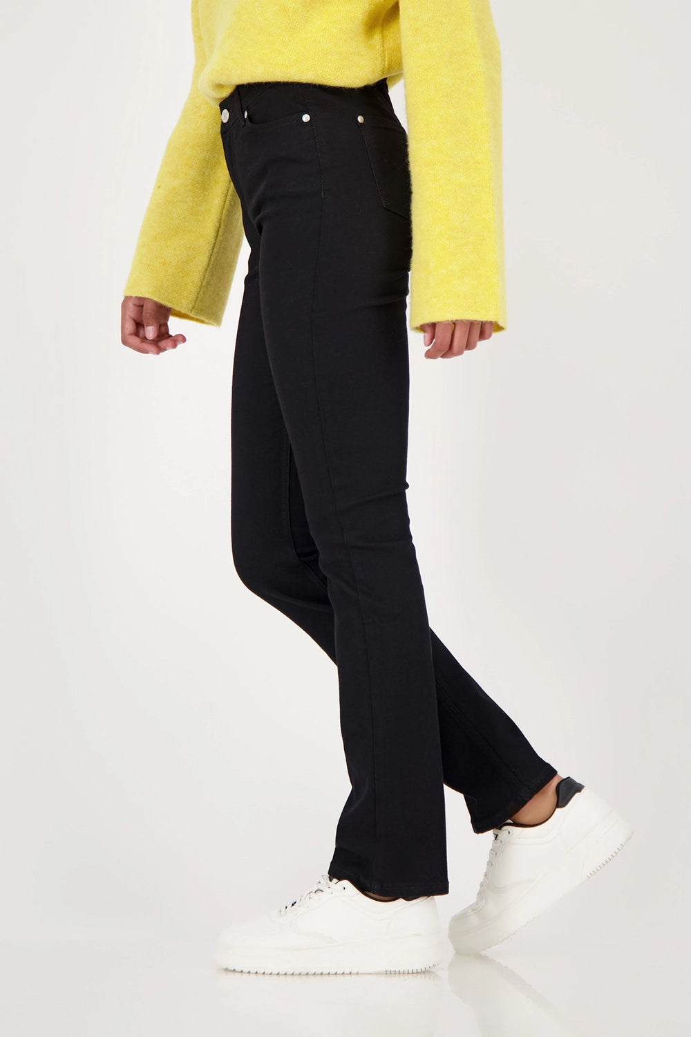 Monari Jeans With Crease in Black 809235