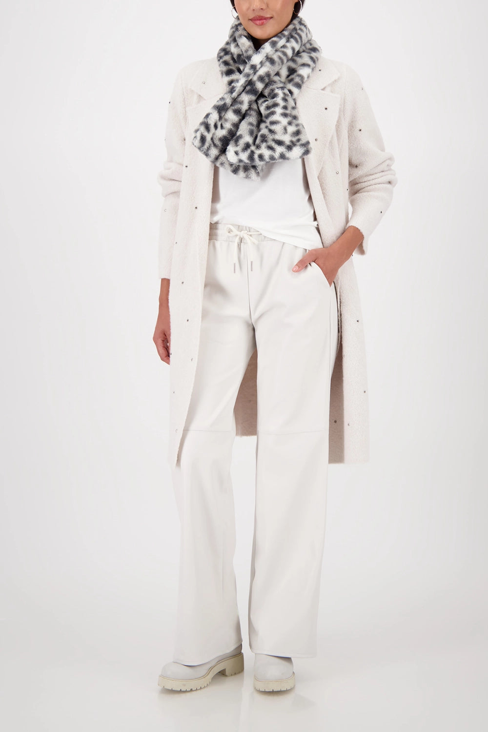 Monari Fluffy Cross Neck Scarf With Leopard Pattern in Black Pattern 809249